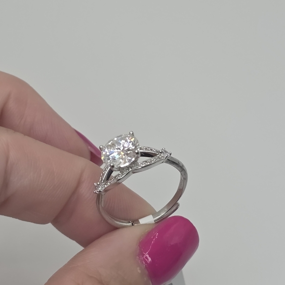 2ct MOISSANITE ADJUSTABLE RING Silver Diamond Ring - Picture 7 of 14